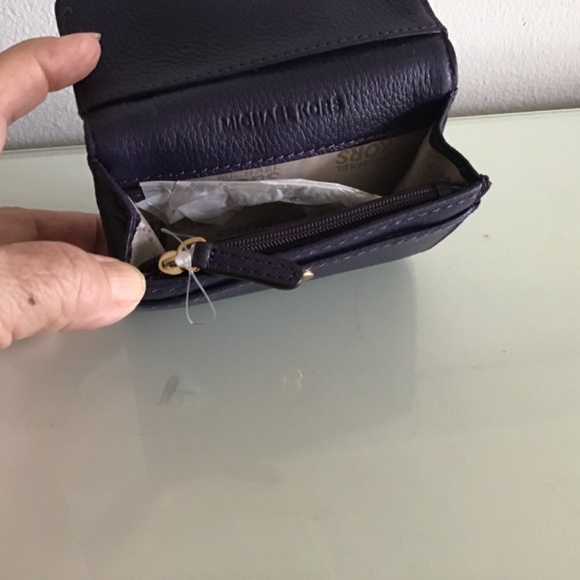 NWT - Michael Kors Flap Coin Purse - Picture 5 of 7